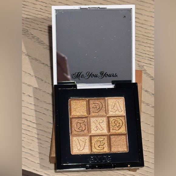 ✨HOST PICK✨ GXVE CHECK MY GLOW ILLUMINATING HIGHLIGHTER - Karat Country - NWT - Picture 6 of 6